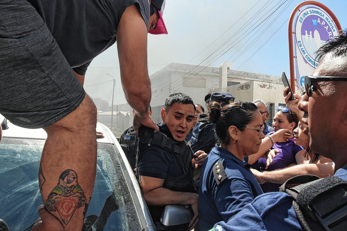 Día de furia en el Jardín 406 ante presuntos abusos a 14 nenes de entre