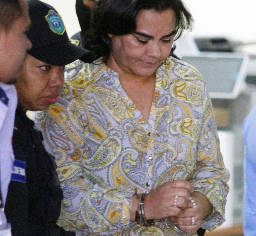 Condenaron a 14 años de prisión por fraude a ex primera dama de Honduras