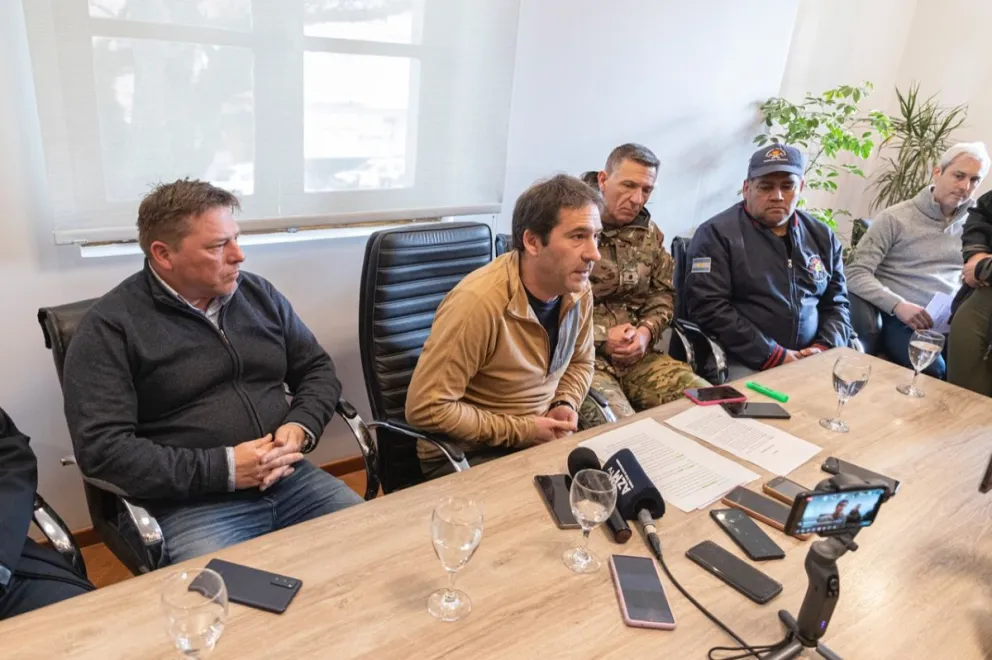 Luque anunció ayuda social y la refacción de techos para los vecinos damnificados