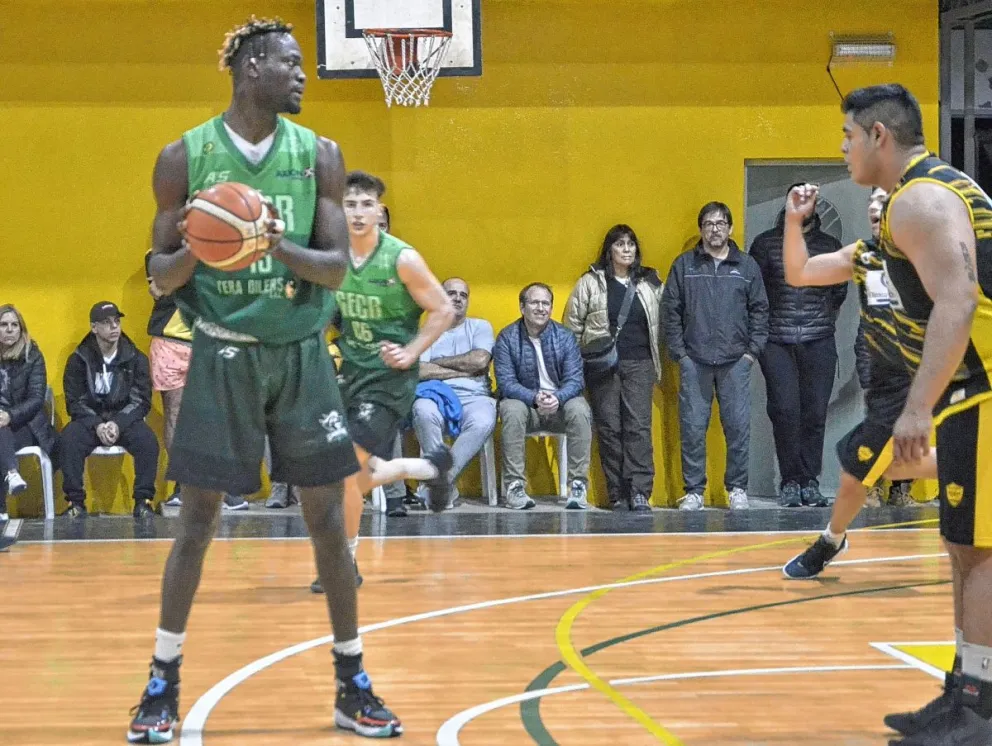 Gimnasia celebró en la “Villa” y extendió la final