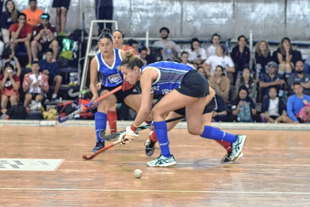 Las chicas de Austral cierran la primera fase