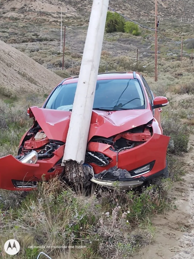 Perdió el control y chocó contra una palma  en cercanías al barrio Sarmiento 