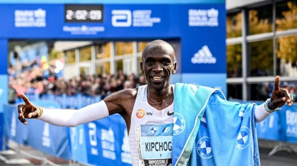 Kipchoge batió un nuevo récord mundial en la Maratón en Berlín