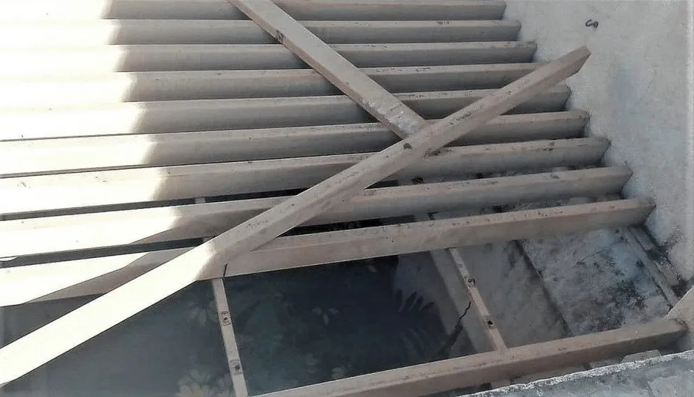 Quisieron robar la caja fuerte de un estudio contable y la alarma del lugar les frustró el golpe