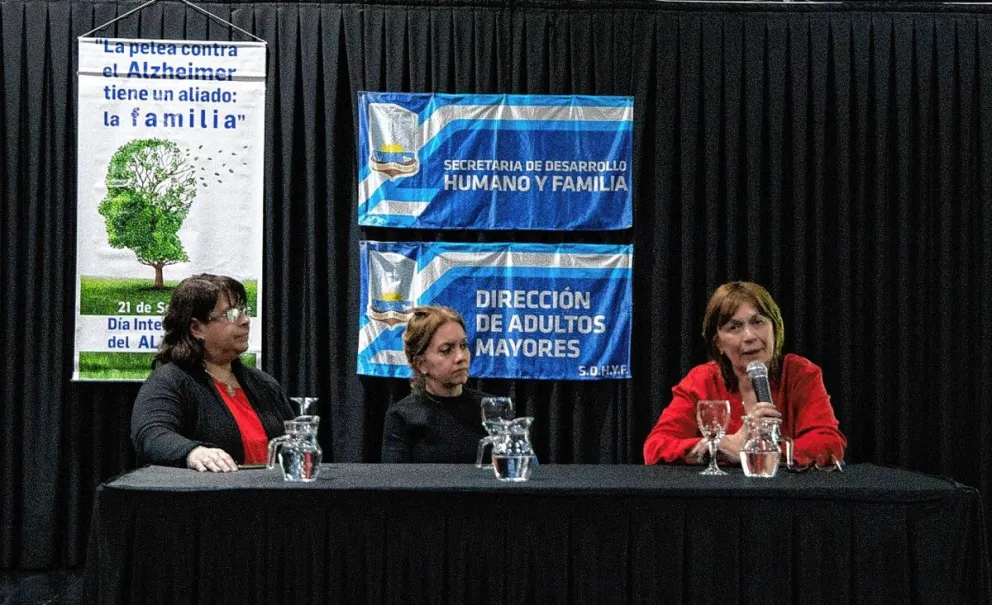 Brindaron una charla por el día Internacional del Alzheimer