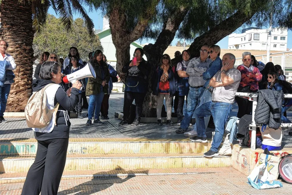 Stoyanoff: “Hoy no llegamos a fin de mes y  esa es la realidad que sufrimos los docentes”