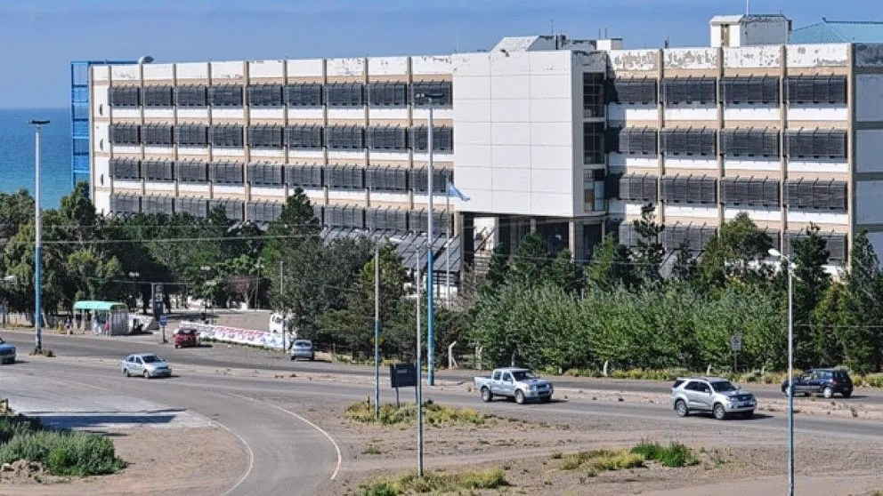 Universitarios convocan a tres días de paro por salario propio y reclamos varios