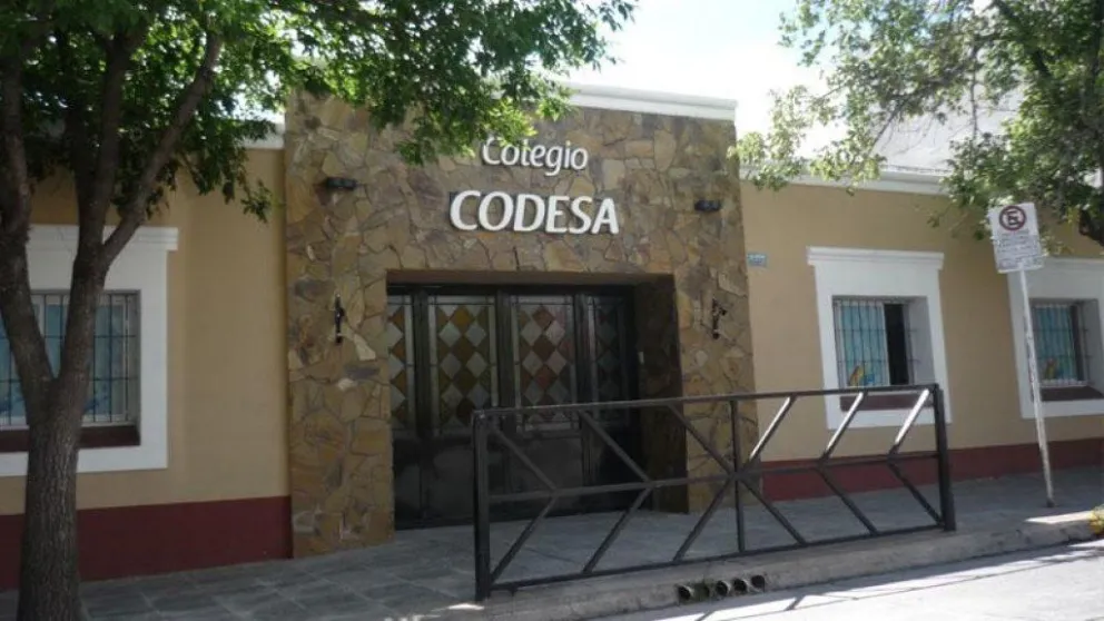 El insólito motivo por el que un colegio de Salta prohibió el intercambio de figuritas del Mundial