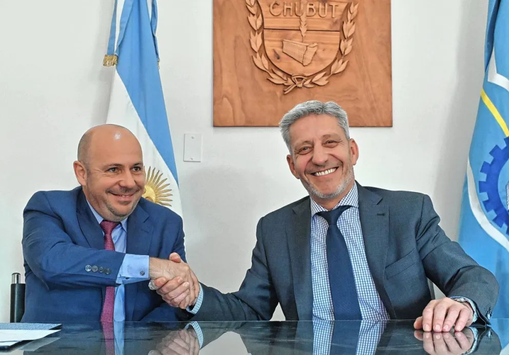 Arcioni traspasó el mando del Ejecutivo al vicegobernador Sastre