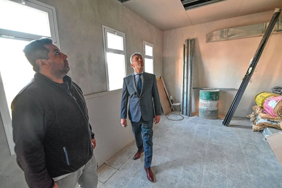 Arcioni recorrió las obras de ampliación de la Casa del Niño