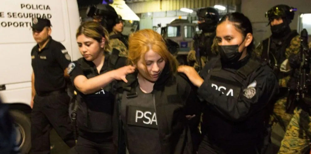 Reveladores mensajes de Brenda Uliarte sobre el ataque a Cristina Kirchner: “se metió adentro antes del tiro”