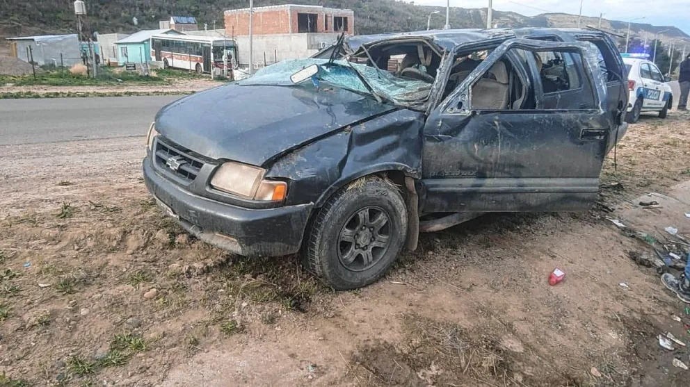A la misma hora un vuelco en el camino Roque González y un choque con heridos en zona sur