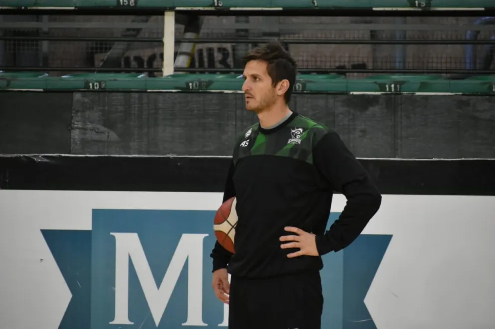 “Veo un grupo joven con ganas de ser artífices principales de la competencia”, dijo Varas