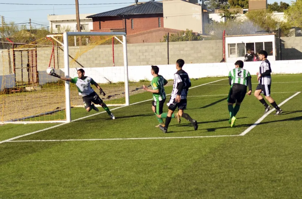 Fútbol Categoría B: Ganaron Deportivo Roca y Argentinos Diadema