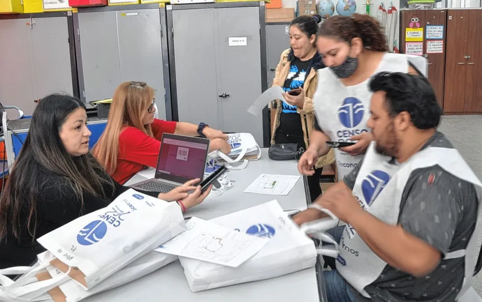 Unos cien censistas comodorenses aún no cobran