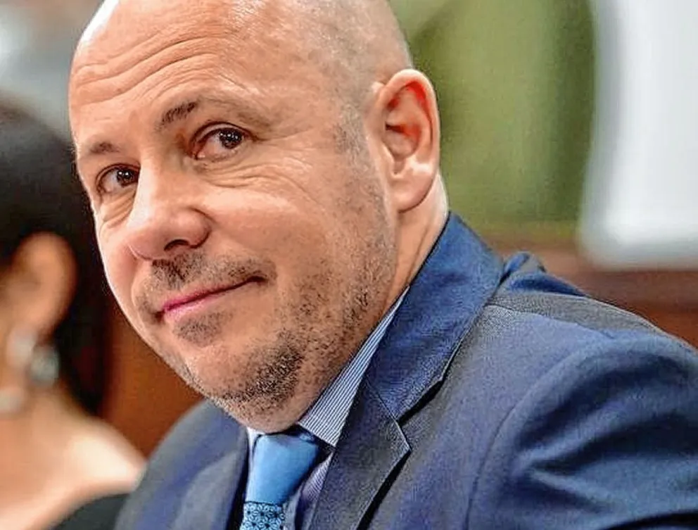 Sastre insiste con su candidatura a gobernador