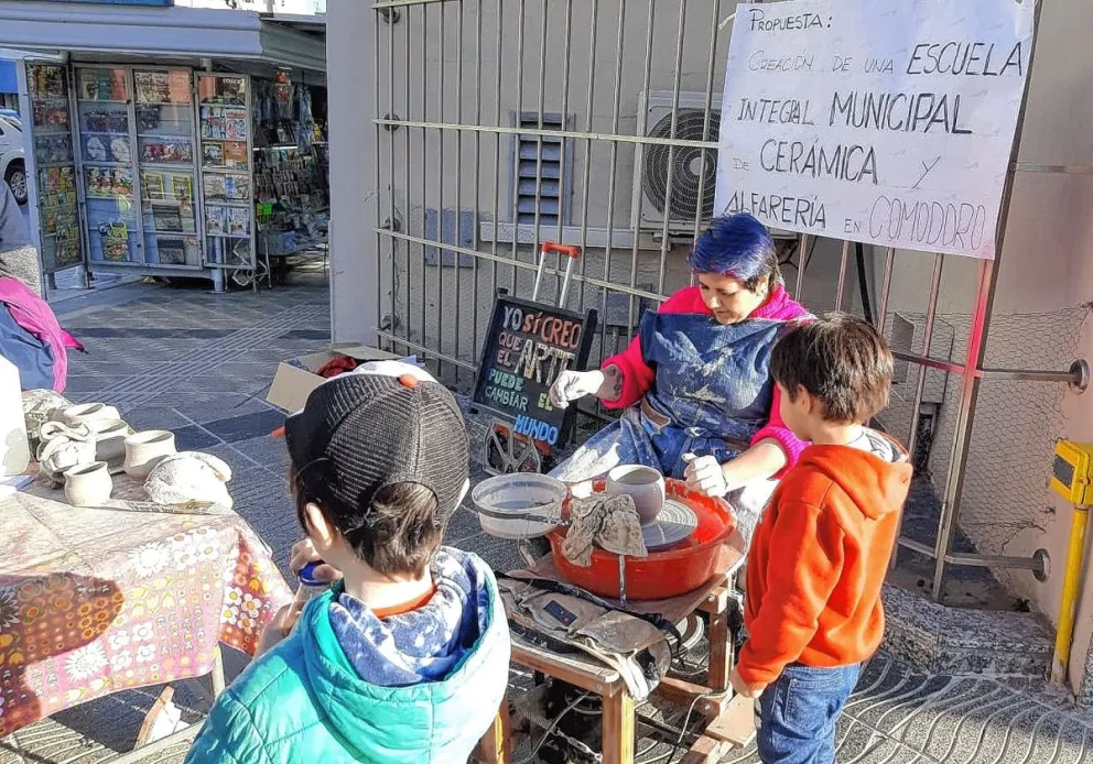 Juntan firmas para la creación de la primera escuela municipal de cerámica y alfarería