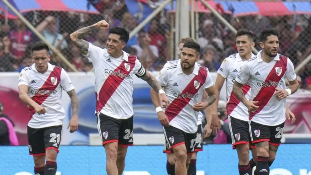 River le ganó a San Lorenzo y sostiene la ilusión de pelear la Liga Profesional