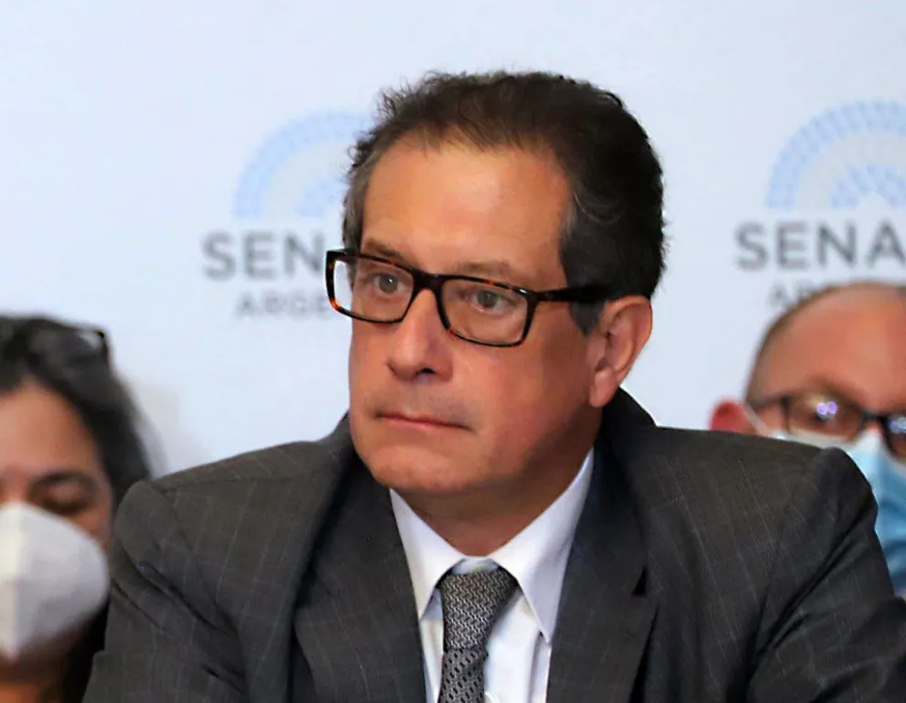 Ratifican a Pesce como presidente del BCRA hasta 2028