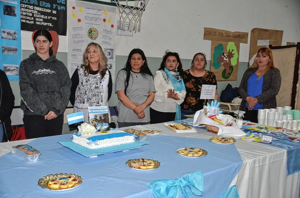 La Escuela 614 para jóvenes y adultos realizó su muestra anual