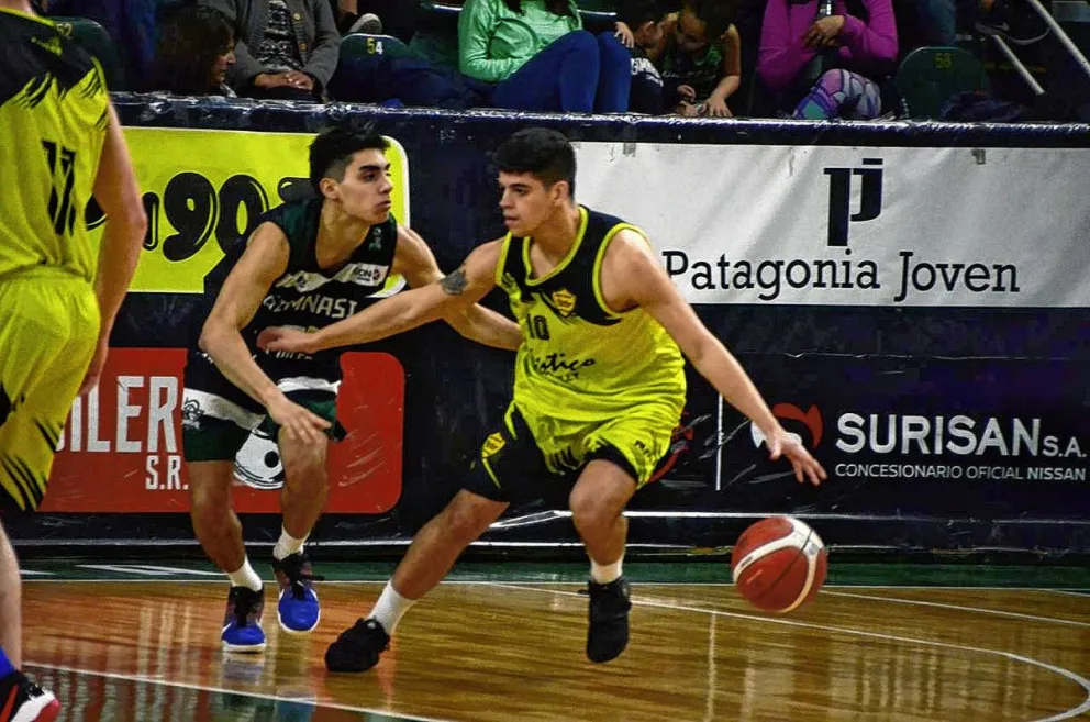 Náutico Rada Tilly ganó de visitante y sigue puntero