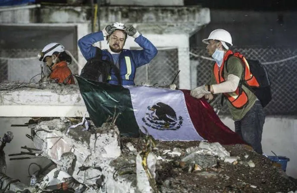 Al menos hay una víctima fatal por el fuerte terremoto en México