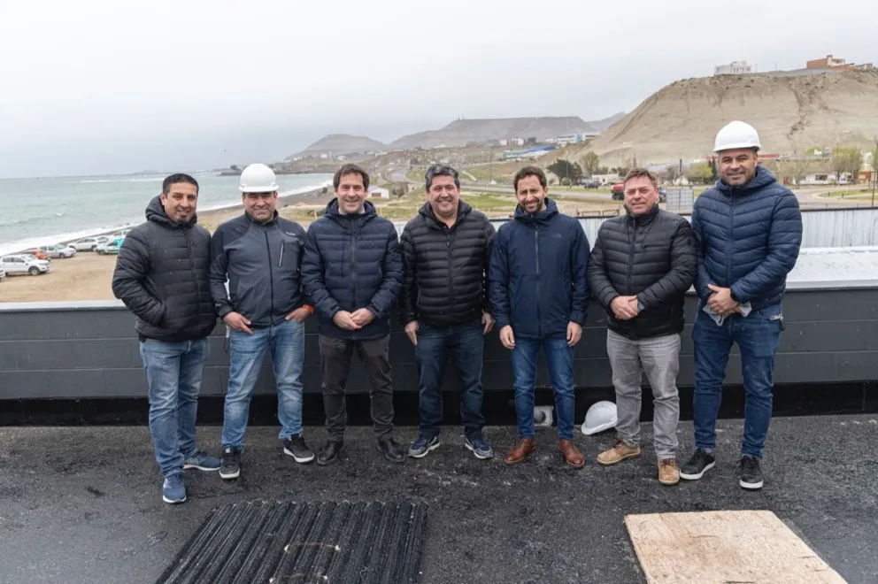 Luque recorrió la obra en construcción de la Mutual UOCRA