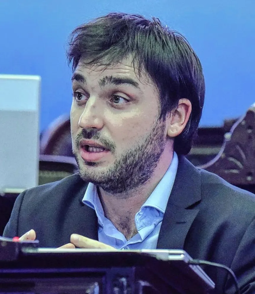 Torres habló de una “operación burda”, respecto del abogado del presunto líder de "los copitos” y que lo asesoró en el Senado