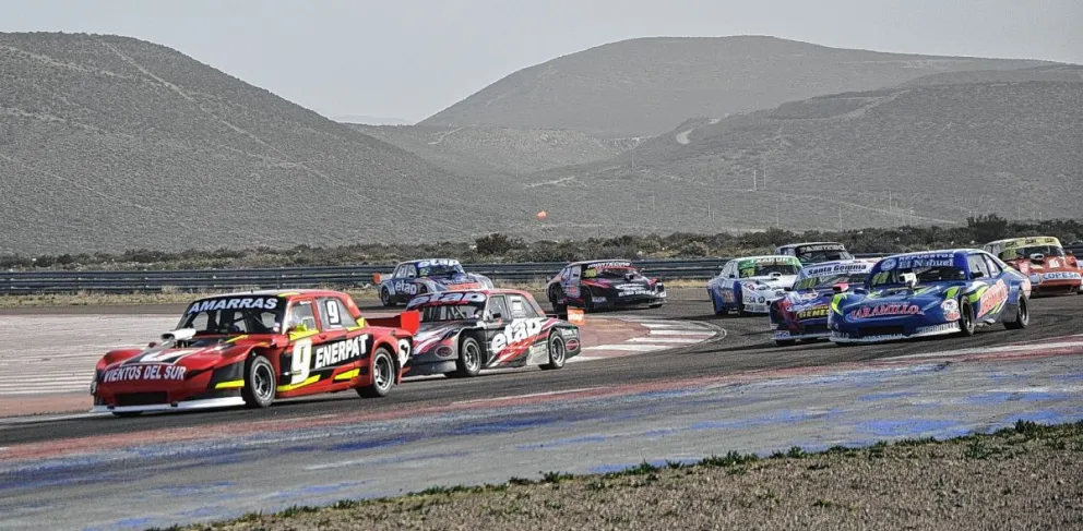 El campeón del TC Austral, Juan Sandín marca el rumbo en el Mar y Valle