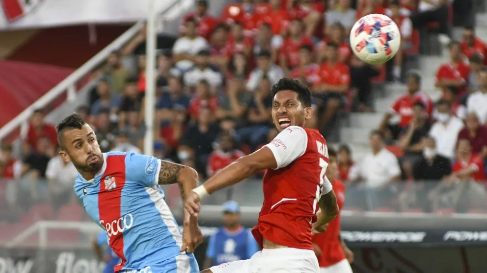 Independiente quiere olvidar el traspié de la Copa Argentina en su visita al necesitado Arsenal