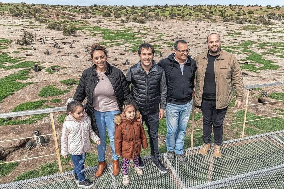 Luque participó junto a Loyola del lanzamiento de la temporada turística en Camarones