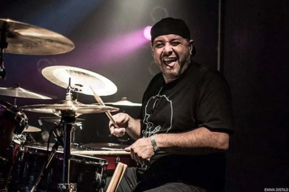 Murió en pleno concierto Bin Valencia, ex baterista de Almafuerte