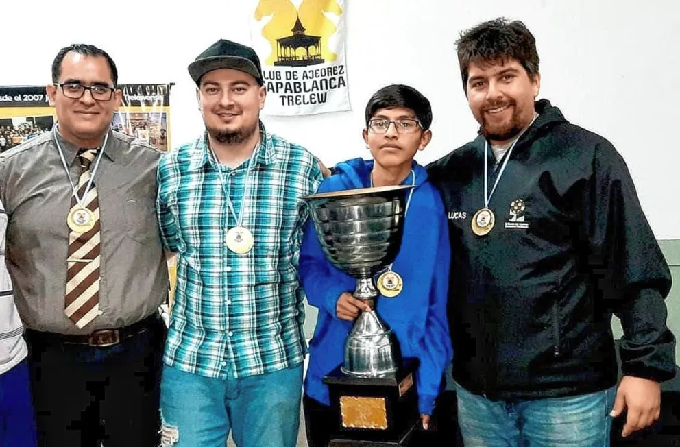 El Club Mundo del Ajedrez se consagró campeón provincial por equipos