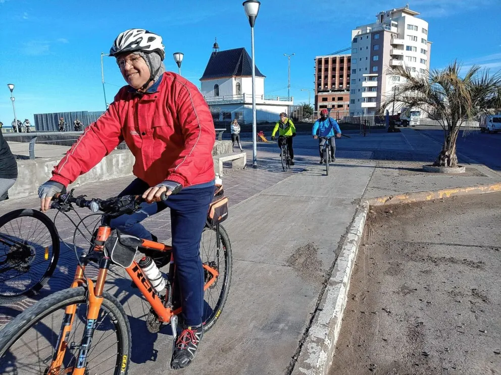 El auge de las bicicletas en Comodoro y la necesidad de concientizar sobre una convivencia segura en la red vial