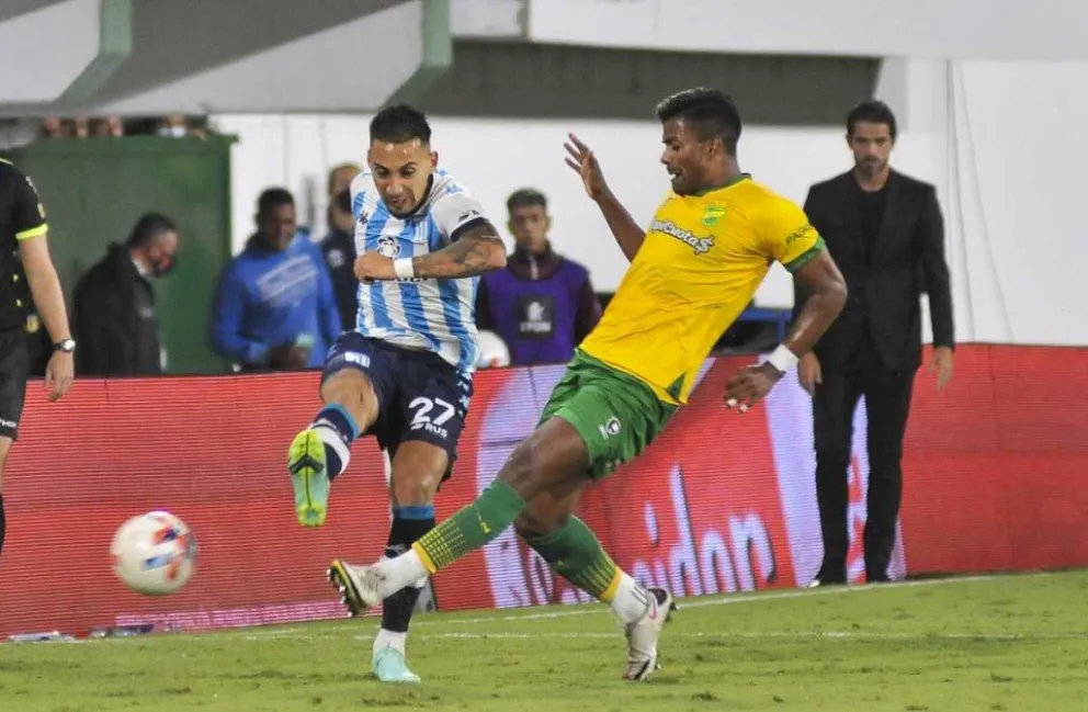 Racing visita a Defensa y Justicia, sin margen de error en la pelea por la Liga Profesional