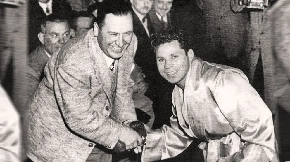 El "Mono" Gatica en Comodoro. Una pelea "arreglada" y el General que intercede por la bolsa