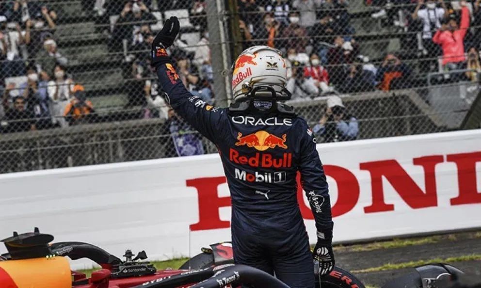 Fórmula 1: Verstappen se quedó con la pole position del GP de Japón y quedó a un paso del bicampeonato