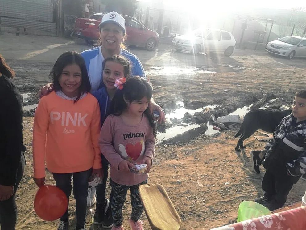 Grupo solidario “Todo a pulmón” sigue ayudando a quienes lo necesitan en gran parte de la zona sur