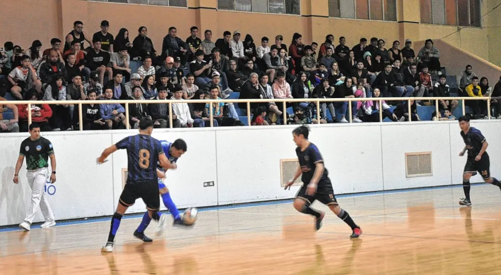 Flamengo y Petrolero inauguran los cuartos de final