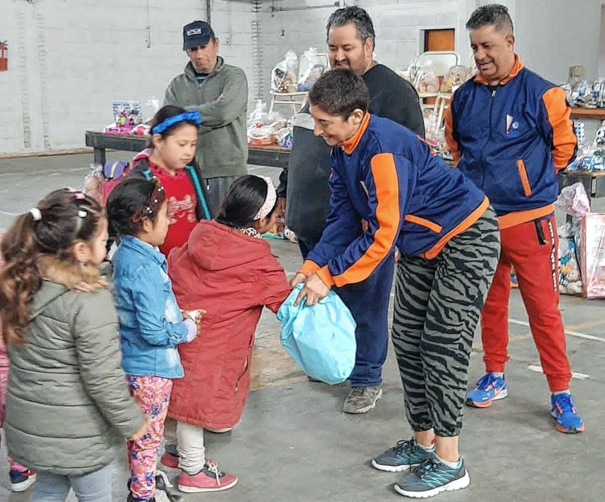 Después de 13 años, la CAI Solidaria volvió a Colan Conhué para entregar donaciones