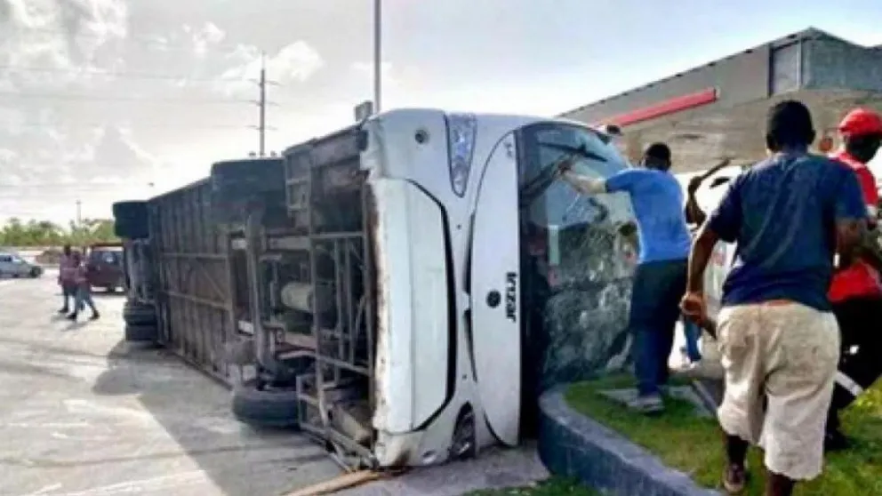 Murió otro argentino por el micro que se accidentó en Punta Cana