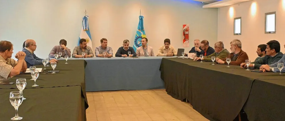 Provincia se reunió con representantes del sector y acordaron realizar un encuentro con los equipos técnicos y jurídicos