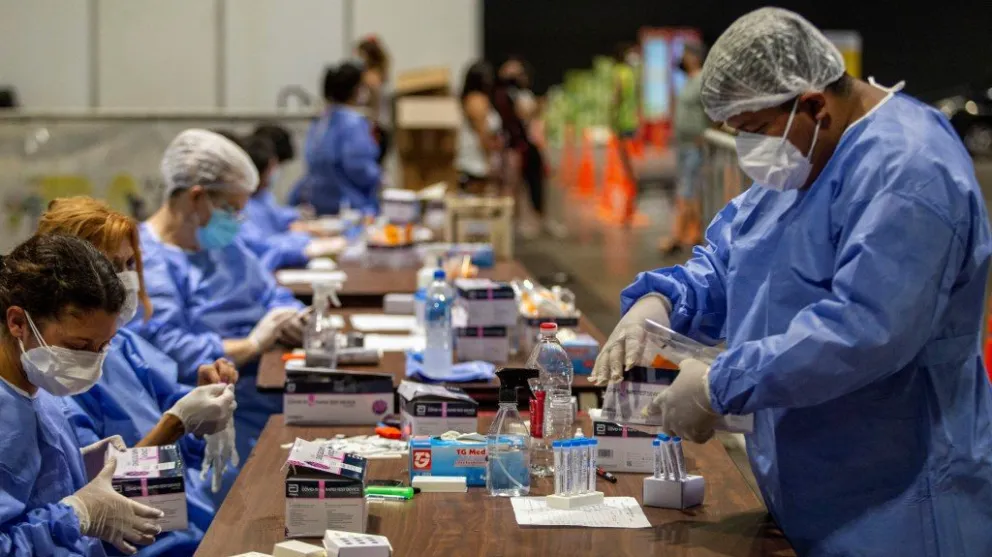 Chile comienza a aplicar la vacuna bivalente contra el coronavirus