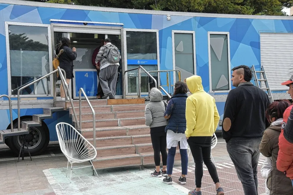 Hasta el domingo el camión de documentación rápida del RENAPER estará en la ciudad