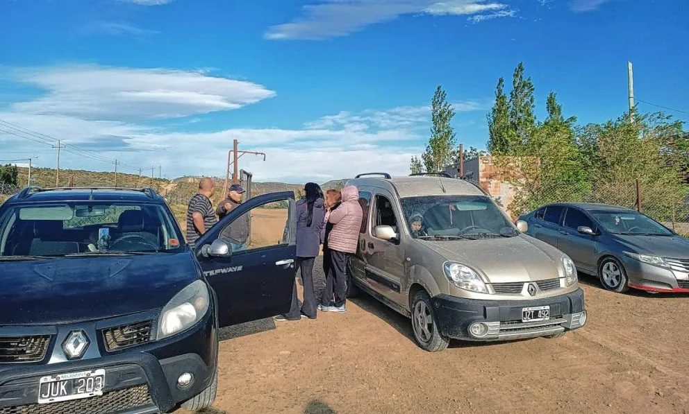 Bloquearon el cargadero de agua para exigir máquinas que arreglen las calles