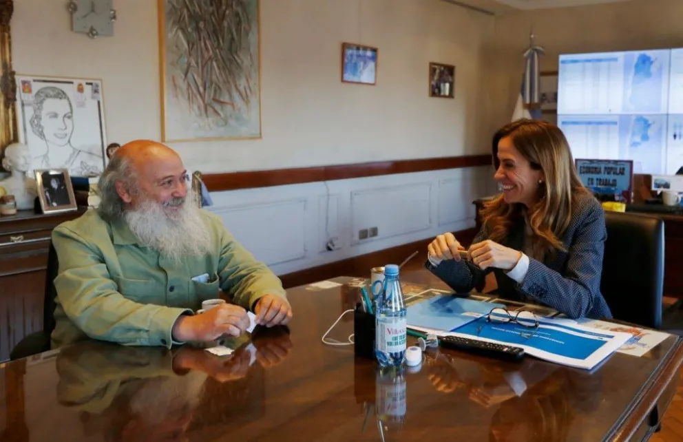 Tolosa Paz: "Los movimientos sociales tendrán en esta ministra la escucha y el respeto a los reclamos legítimos"