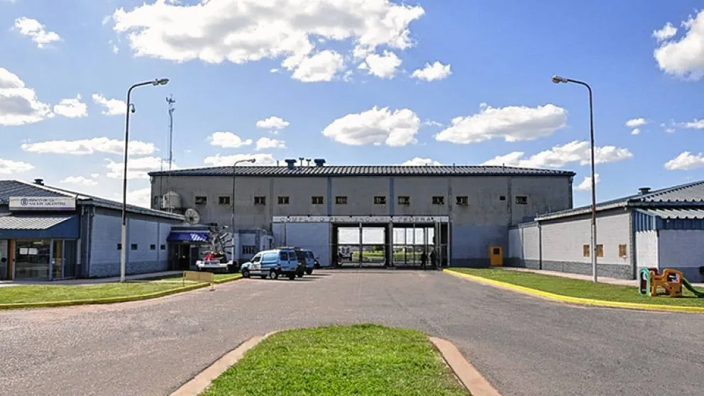 Un niño y un bebé están en terapia intensiva luego de comer un budín con drogas que iba al penal de Ezeiza