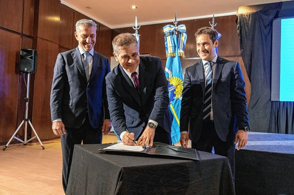 YPF cedió tierras para familias y clubes de la ciudad