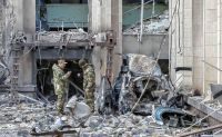 Rusia investiga ataque a base militar en su territorio: combates recrudecen en Ucrania