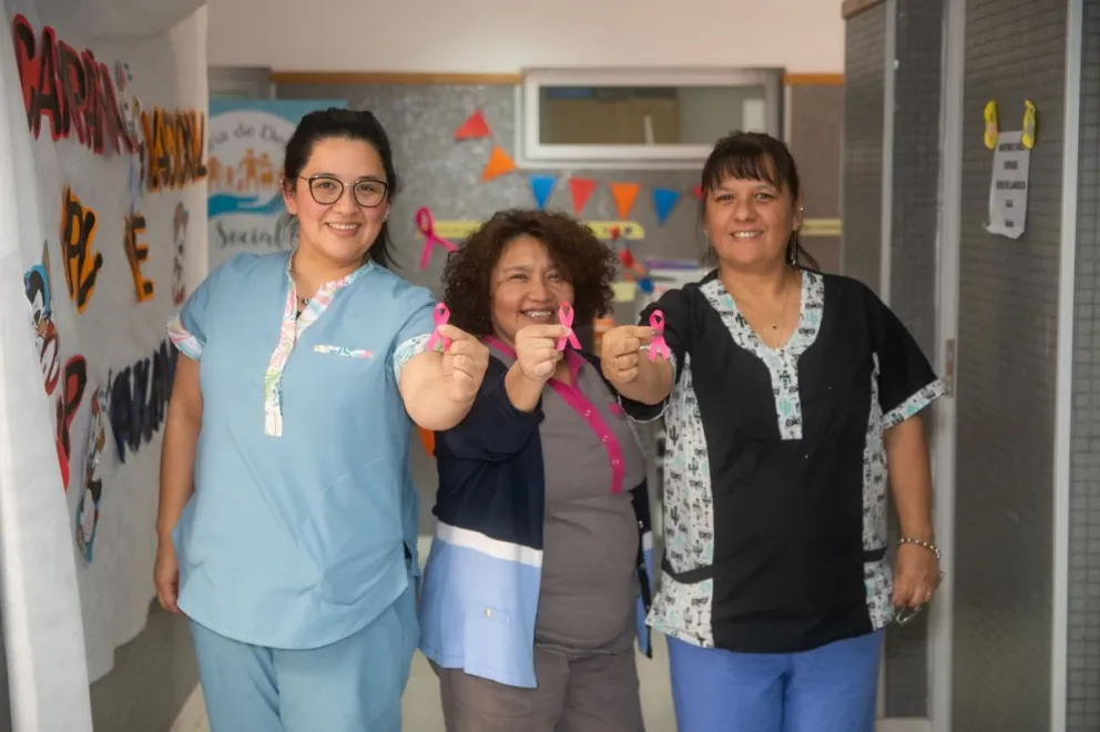 Rada Tilly se suma al mes de concientización sobre el cáncer de mama